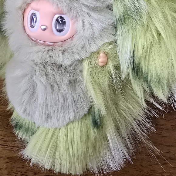 Matcha Green Labubu - Picture 2 of 3
